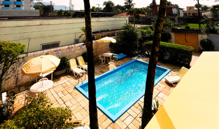 Vista de cima da piscina
